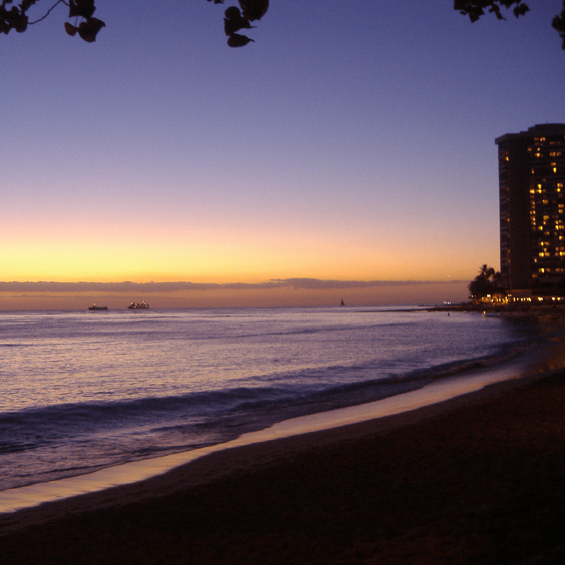 waikiki-beach-3.png